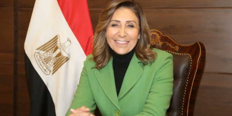 وزيرة الثقافة … 200 فعالية فنية وثقافية في ذكرى ثورة 30 يونيو