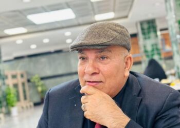 لا ترحل أيها الليل …