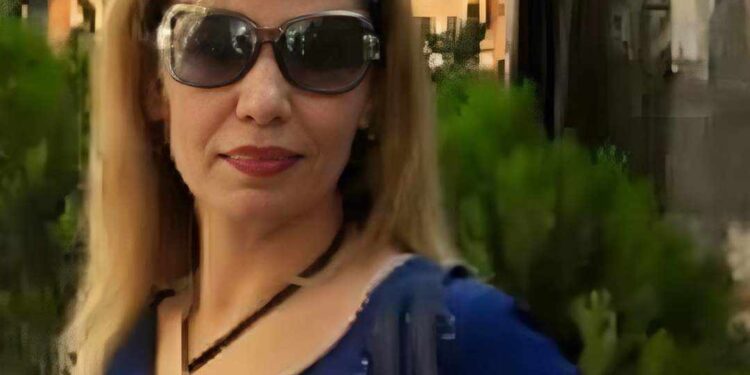 اُدنُ قليـلاً,,,,,