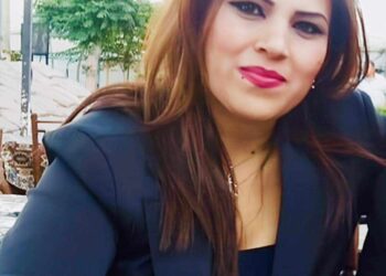 لا تكترث بالعابرين …