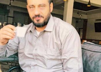 لَملمَ السهرِ كوسهُ