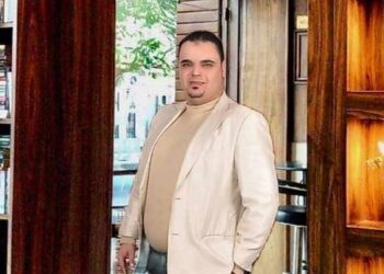 فى الحقيقة القصة باخت …