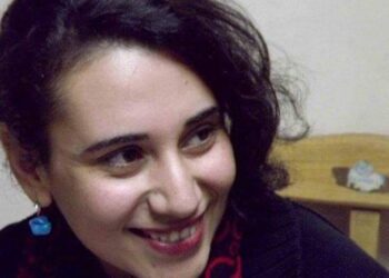 يدك الثرثارة …