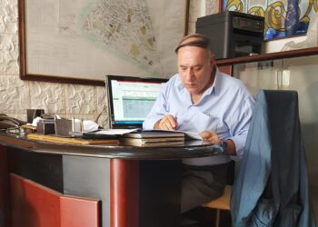 ماذا تعرف عن اللغة الفهلوية؟!!