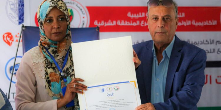 ختام دورة الإسعافات الأولية والاصابات الرياضية مدربات