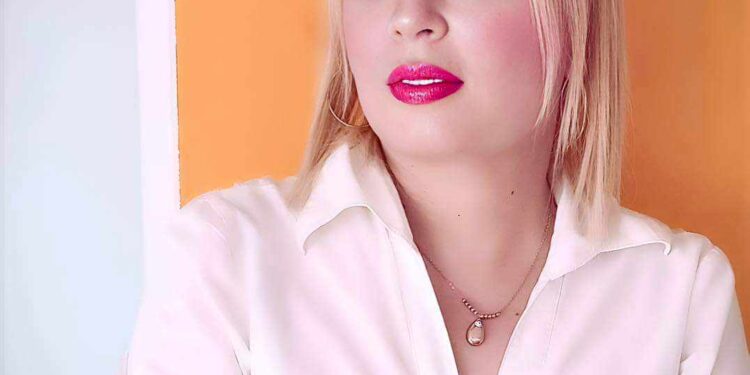 حدثني عن اسمائي