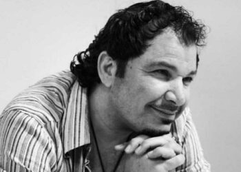 « ريبر وحيد » أستطيع الغناء بأكثر من عشر لغات …