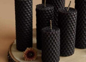 الشموع المظلمة …