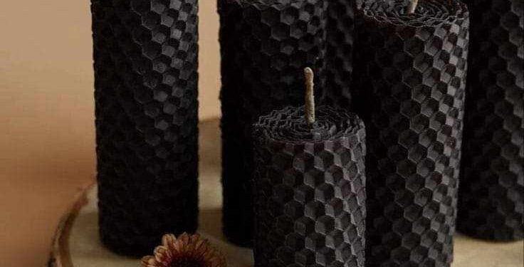 الشموع المظلمة …