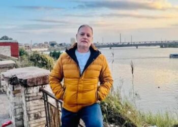 مريمُ وأقراطُ اللؤلؤِ البيضاء