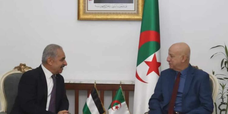 الأمين العام لحزب جبهة التحرير الوطني يستقبل رئيس مجلس الوزراء