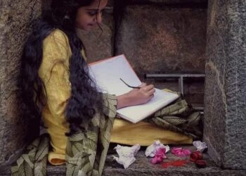 بعض النصوص ذكرى لايخف بريقها …