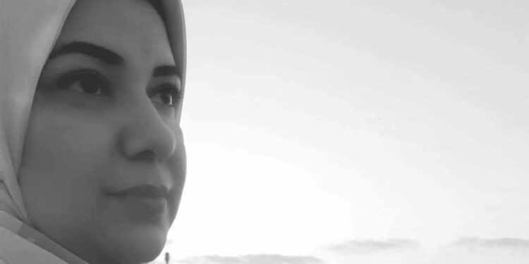 وجهتُ أهدابي وقلبي بالدجى …