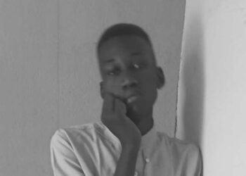 عـودي صغيرتي لم أكمّل رسمُـك بعد …