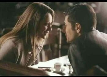 مُفتتح قصيدة بإيدى بكتبها …