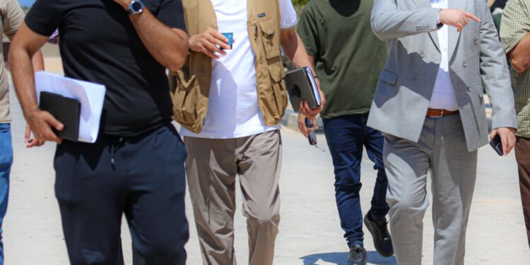 مدير عام مستشفى الكويفية للأمراض الصدرية والدرن يستقبل وفدًا من المهندسين المكلفين من صندوق تنمية وإعادة إعمار ليبيا