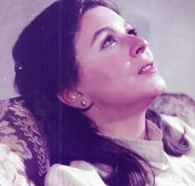 تخلص حكاوى و تبتدى …