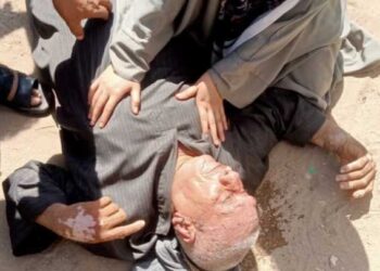 طبيبه بأرمنت الحيط تسعف رجل مسن تعرض لحادث بمدخل ارمنت …