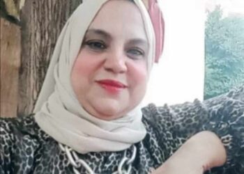 وبتعكز علي الأيام …