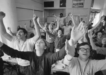 ماذا تعرف عن ديانة بانا ويف؟!!