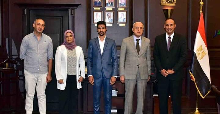 محافظ الأقصر يستقبل وفد اتحاد شباب الاقصر