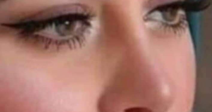 عينيكِ معبدِي …