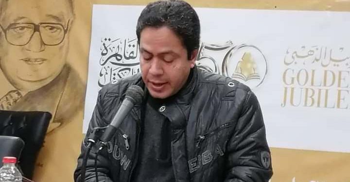 التمثال والبحر