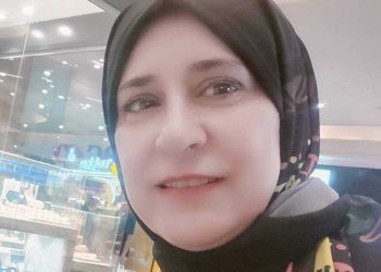 وبخبى دموعى