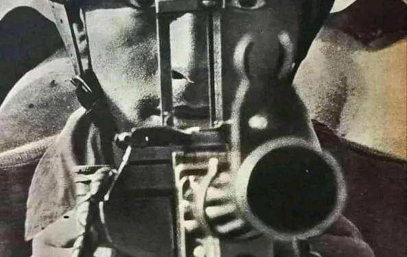 أنْ أموتَ وُقوفًا