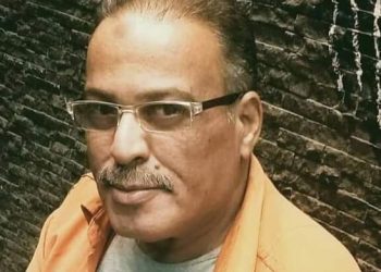 ملست بأيدي على صورتك …