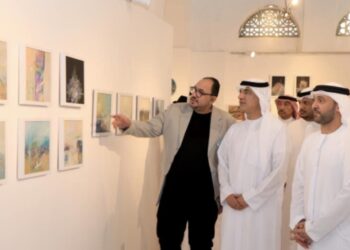 في متحف الشارقة للفنون وجمعية “الإمارات التشكيلية”