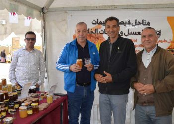 افتتاح المعرض الجهوي للعسل ومنتجات الخلية ببرج بوعريريج