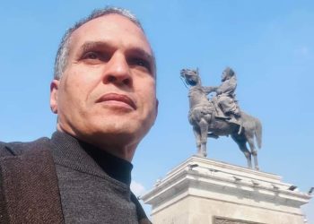 بَعْدَ اليَمِّ قبْلَ الطُّور