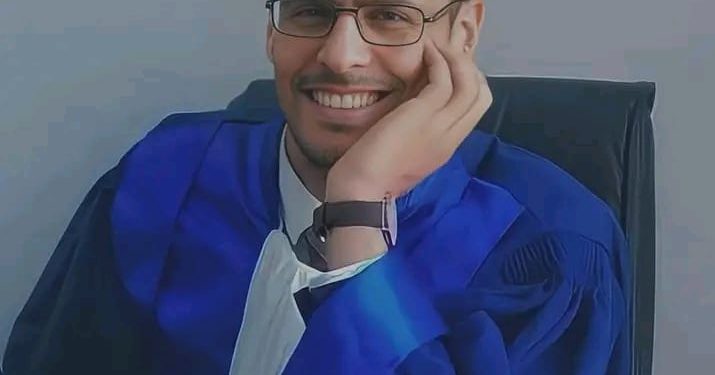 من سيختمُ معي الحكاية