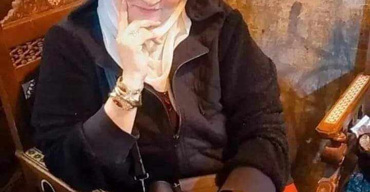 يُخْبِرُنِي الْحَبيبُ