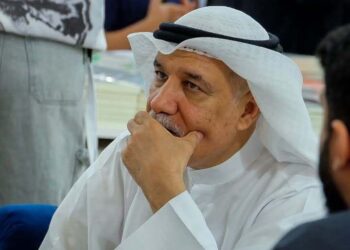 ما يستوي البحران