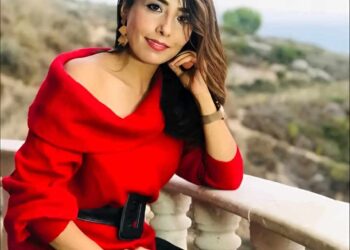 تخلّيتُ عن عدّة الخياطة