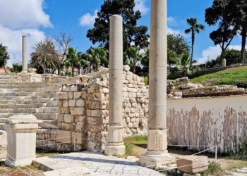 إكتشف بالصدفة المسرح الروماني بالإسكندرية