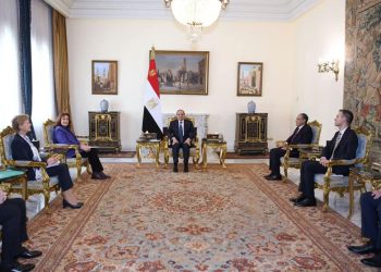 السيسي يستقبل السيدة دوبرافكا سُويتشا بحضور الدكتور بدر عبد العاطي