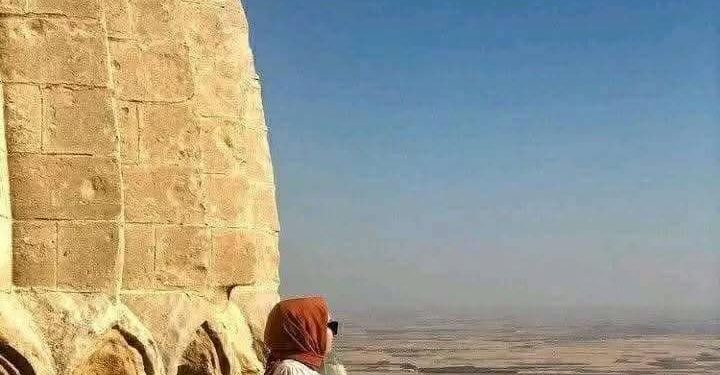 وأنا أتسكّع في شوارعك