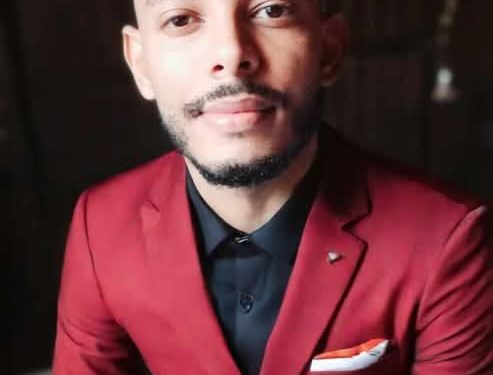 ولأنّ البيت يحمل في طيّاته أكثر