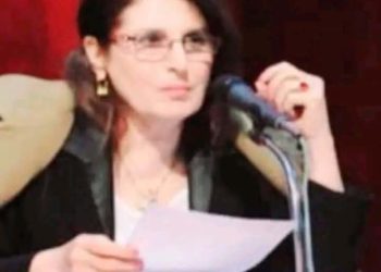 كلما حزمت حقائبي 