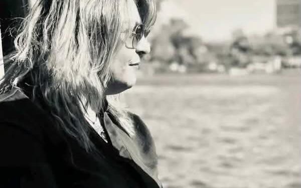 طفلة من شمع…