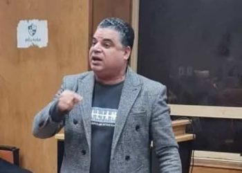 الباقي مني كئيب …