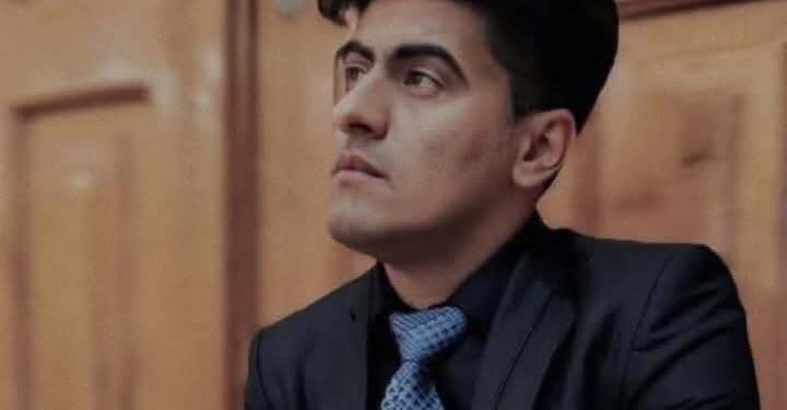 عباس علي يكتب: عيون غجرية