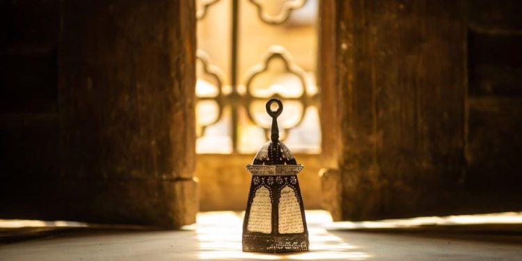 رمضان في ديار الغربة: اشتياق للوطن وافتقاد الأحبّة