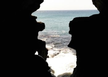 مغارة هرقل: أشهر معلمة سياحية في مدينة طنجة