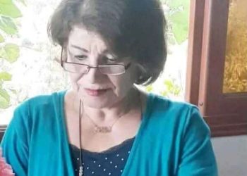 تسألُني ياعليّ …