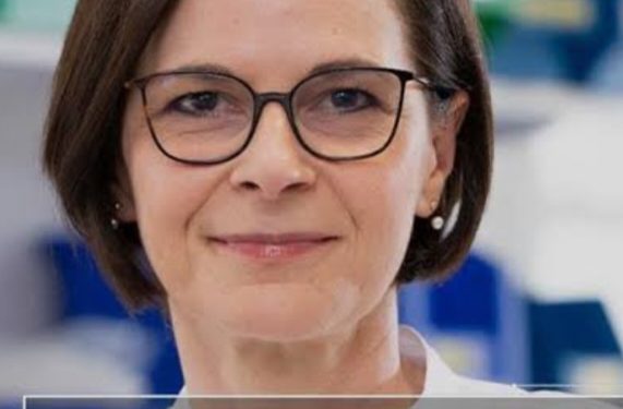 نوابغ الجزائر:  العالمة ياسمين بلقايد