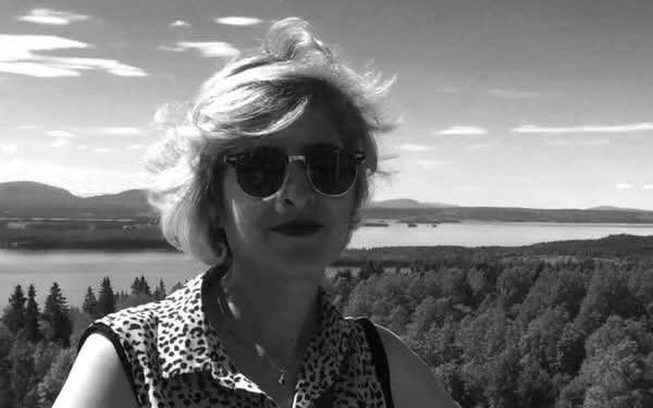 ظِلُّه في البئر عينٌ